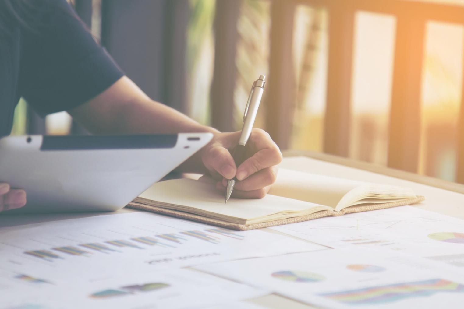 Outils de planification financière et documents d'analyse